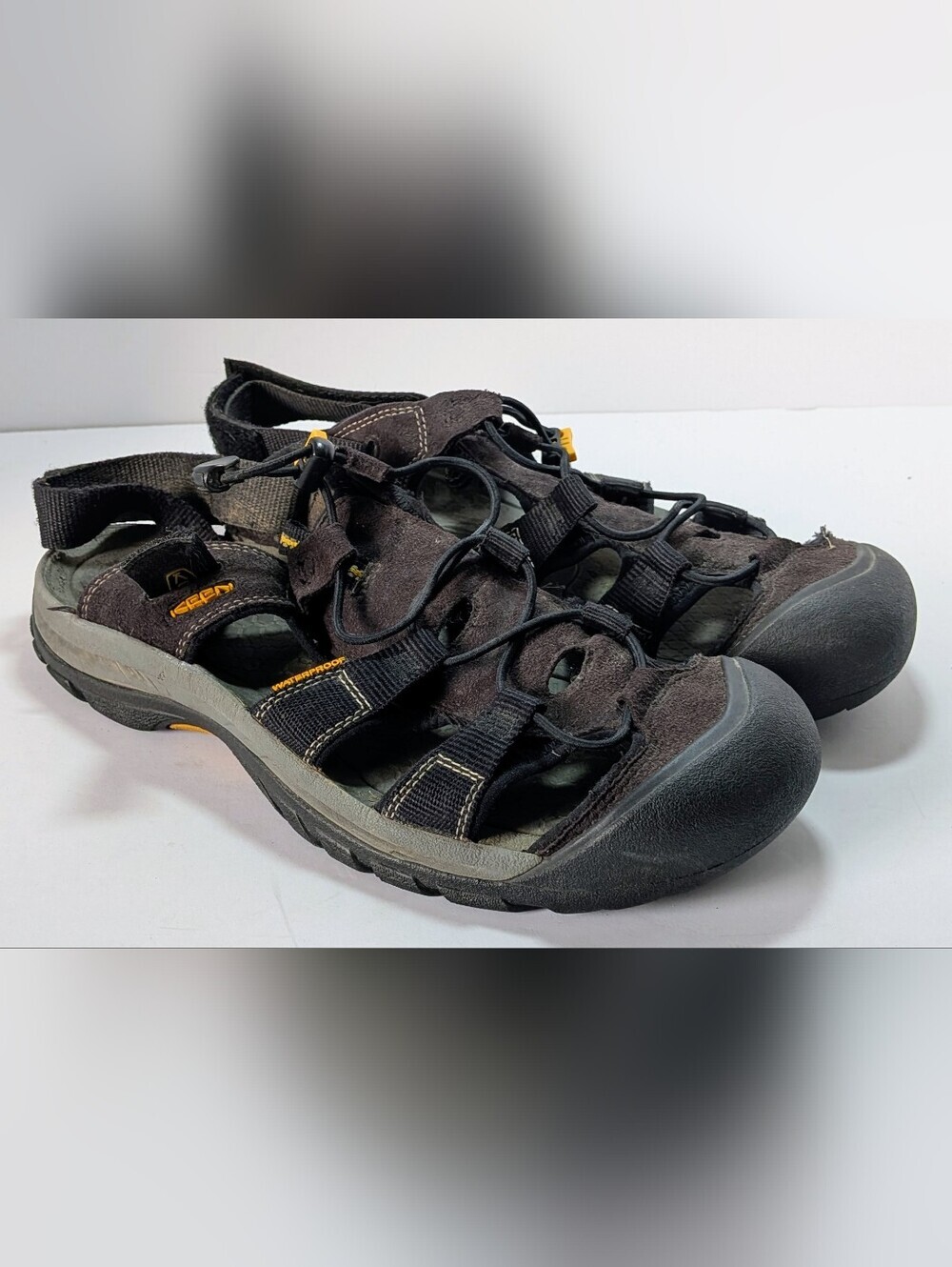 KEEN Newport H2 Black/Yellow Waterproof Hiking Sandals Mens Shoes Size US 10